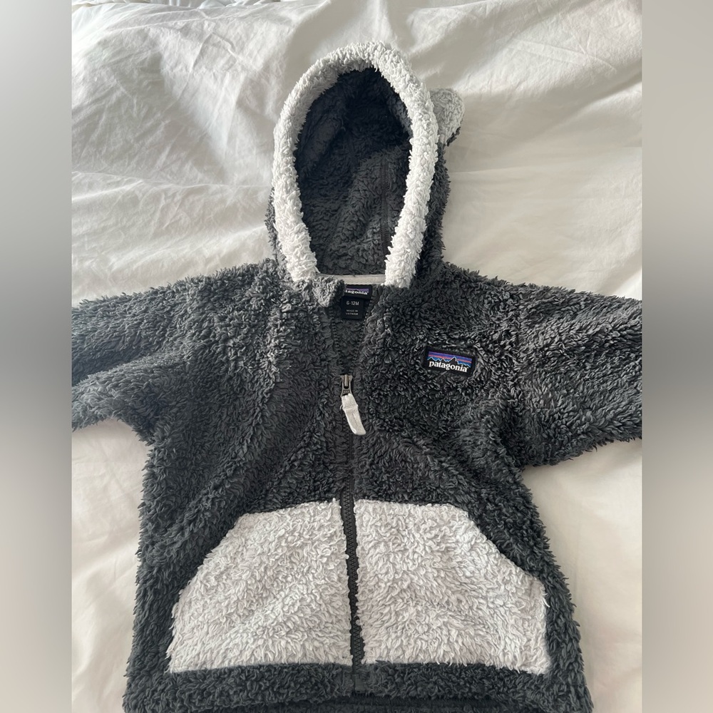 Patagonia furry friends hoody size 6-12 months